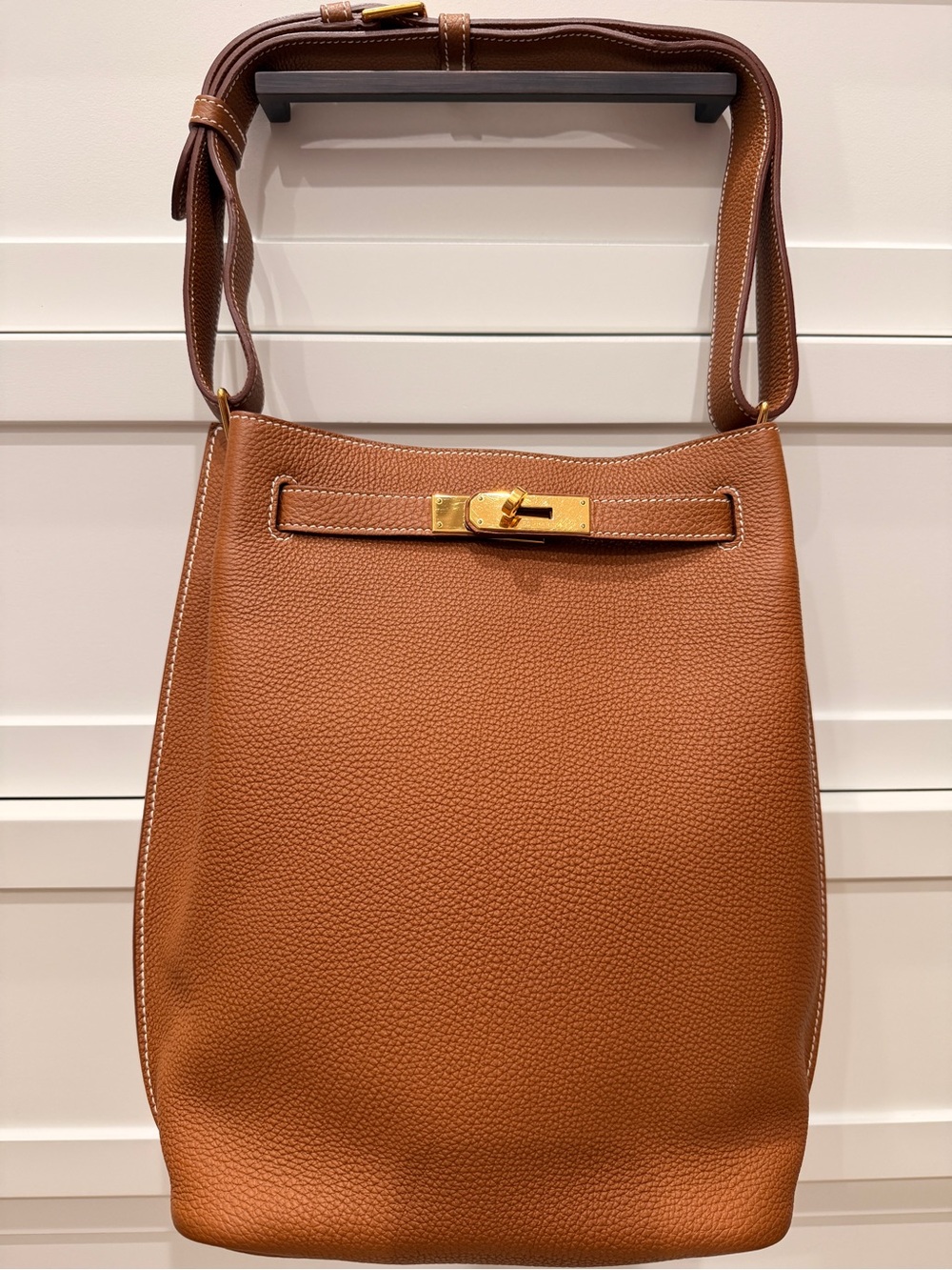 Hermes So Kelly 22 Gold Togo Leather Bag with Gold Hardware